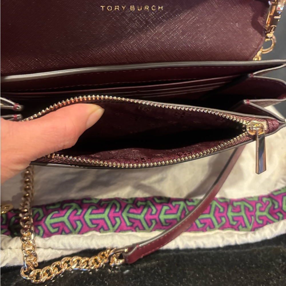 Authentic Tory Burch Leather Gold Chain Crossbody bag convertible wallet purse - Picture 7 of 13
